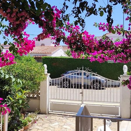 Leones Villa Емпуриабрава Екстериор снимка